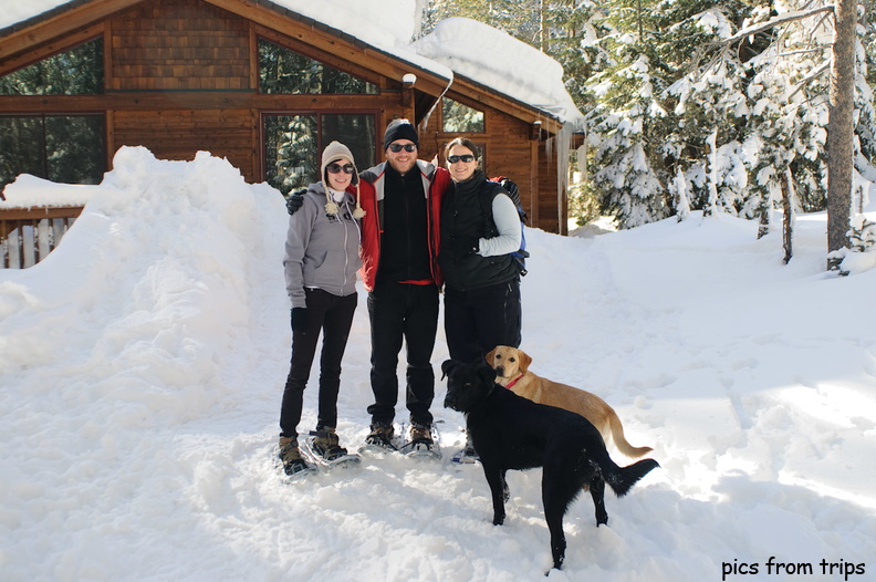 setting off on a snowshoe2010d09c003.jpg